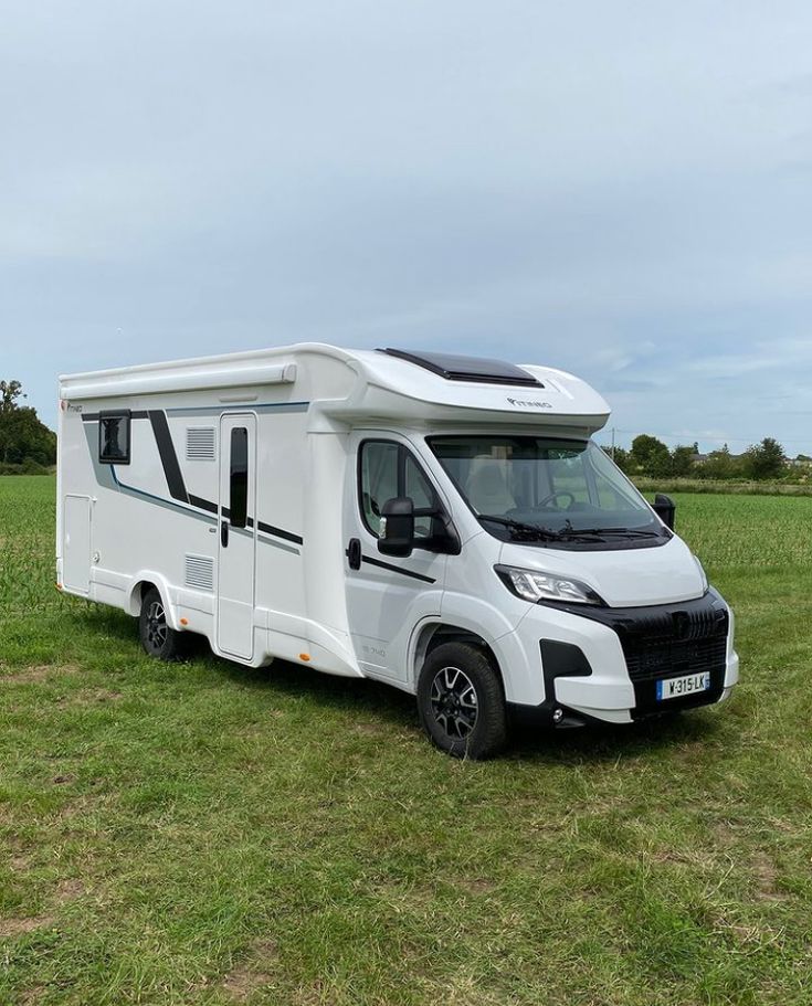 Camper Caravan - Image 2
