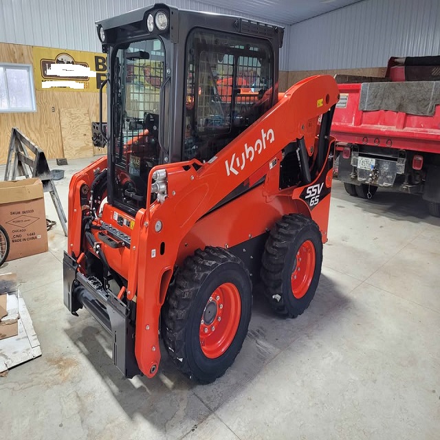 Kubota SSV65 - Image 3
