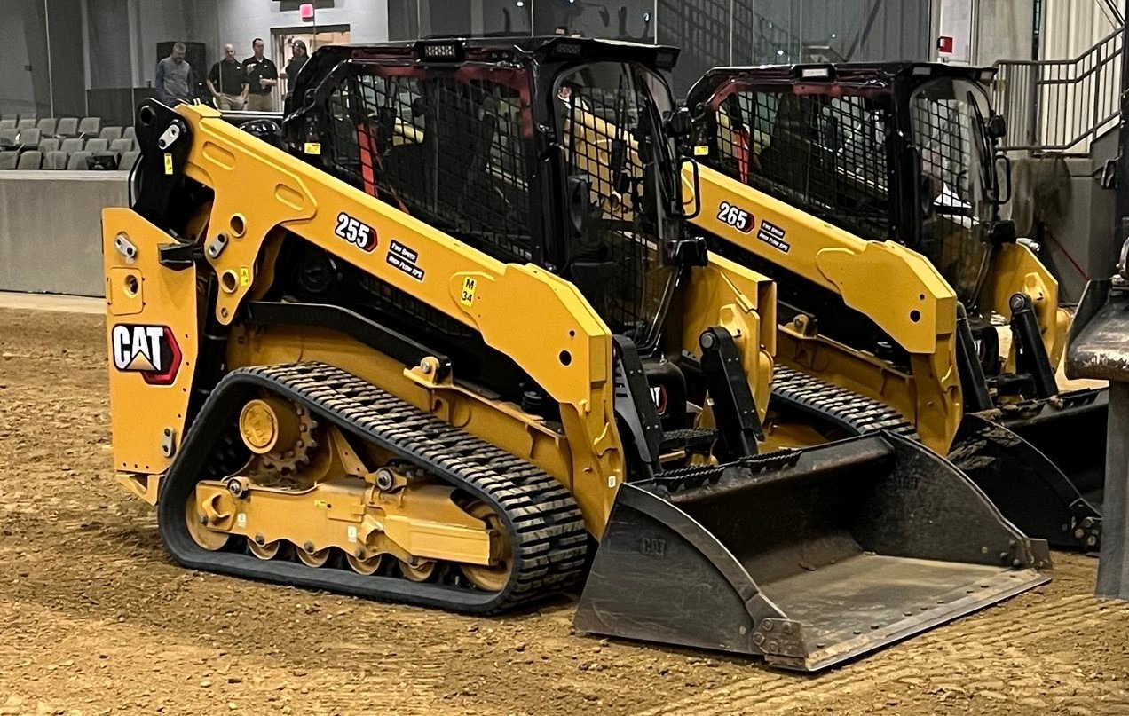 Cat Skid Steer Loaders model 255 - Image 2
