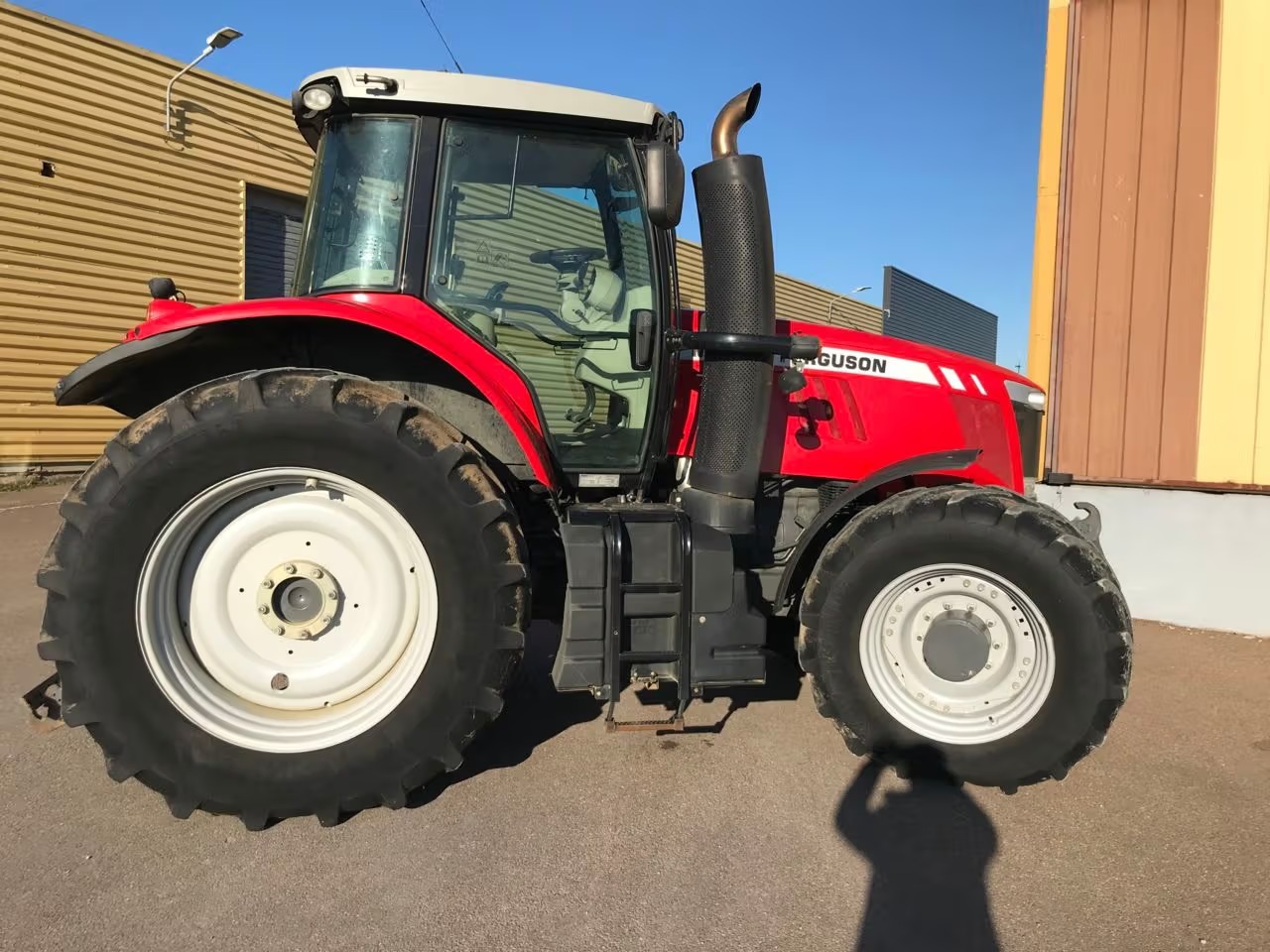 Massey Ferguson 6700 Tractor - Image 2